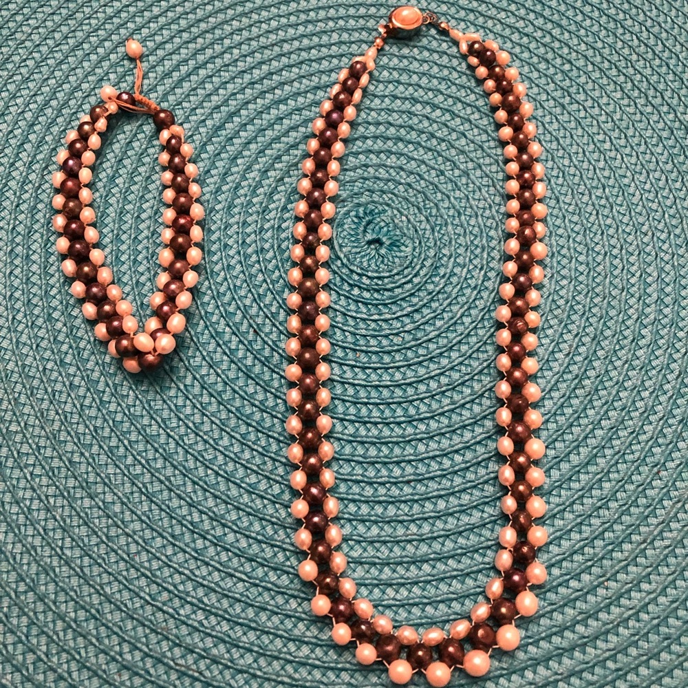 Fresh Water Black & White Pearl Necklace & Bracelet